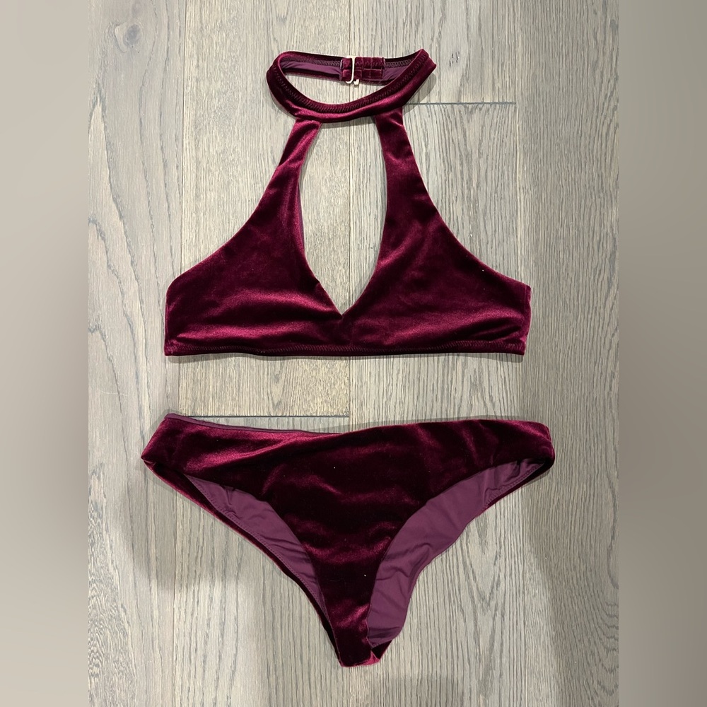 Radio Figi maroon velvet bikini